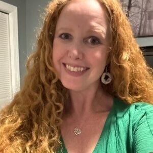 Meet your Posher, Shana